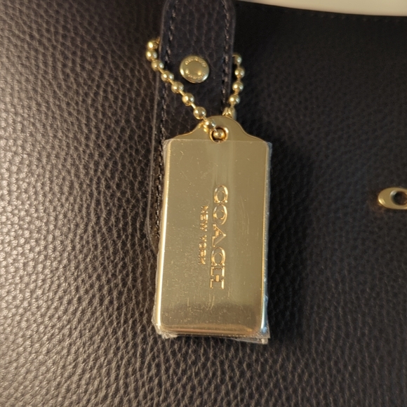 Coach Black Leather Town Tote NWT - Picture 2 of 11